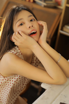 凸凹女厕XXXⅩ偷窥